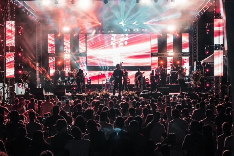 Corporate event live performance